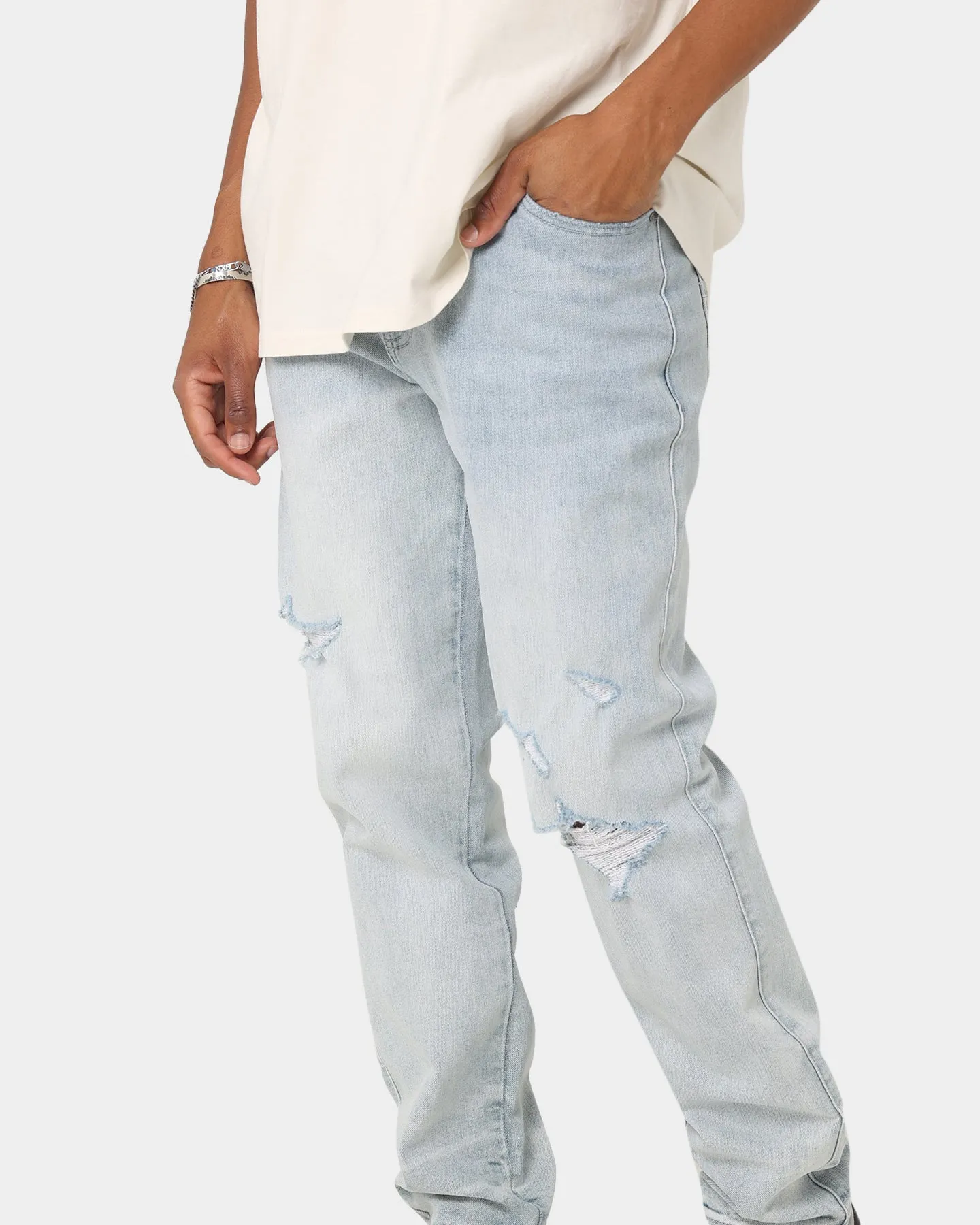 Carré Bouffant Distressed Jeans Light Blue