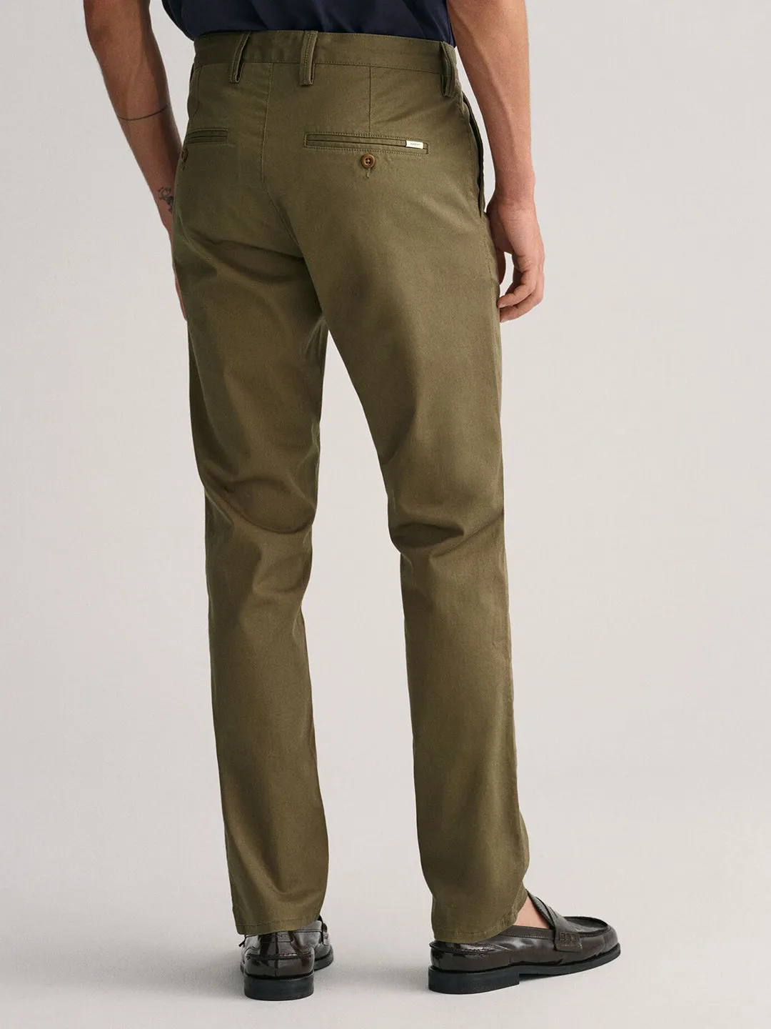 Gant Men Green Solid Slim Fit Flat-Front Chinos