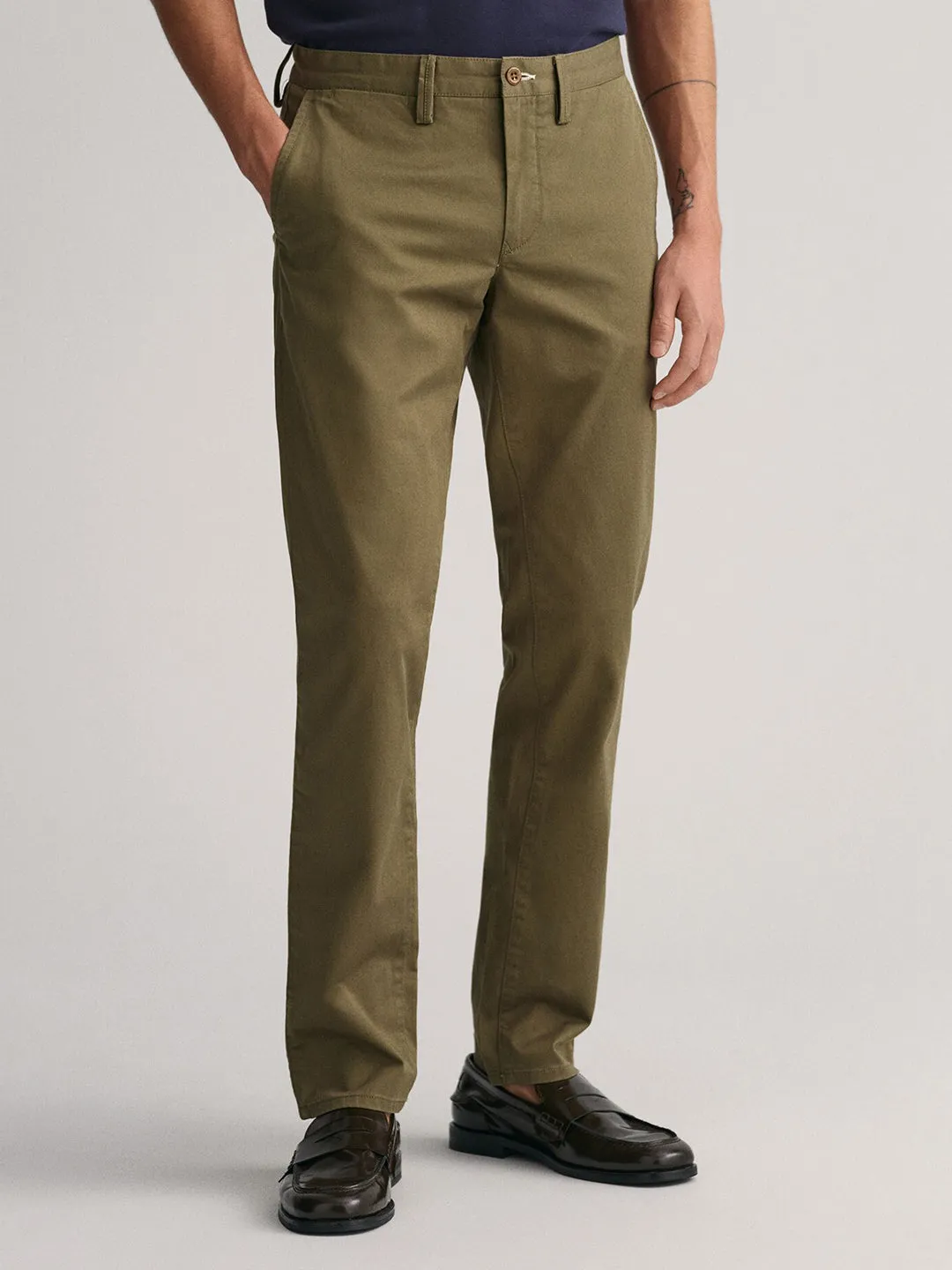 Gant Men Green Solid Slim Fit Flat-Front Chinos