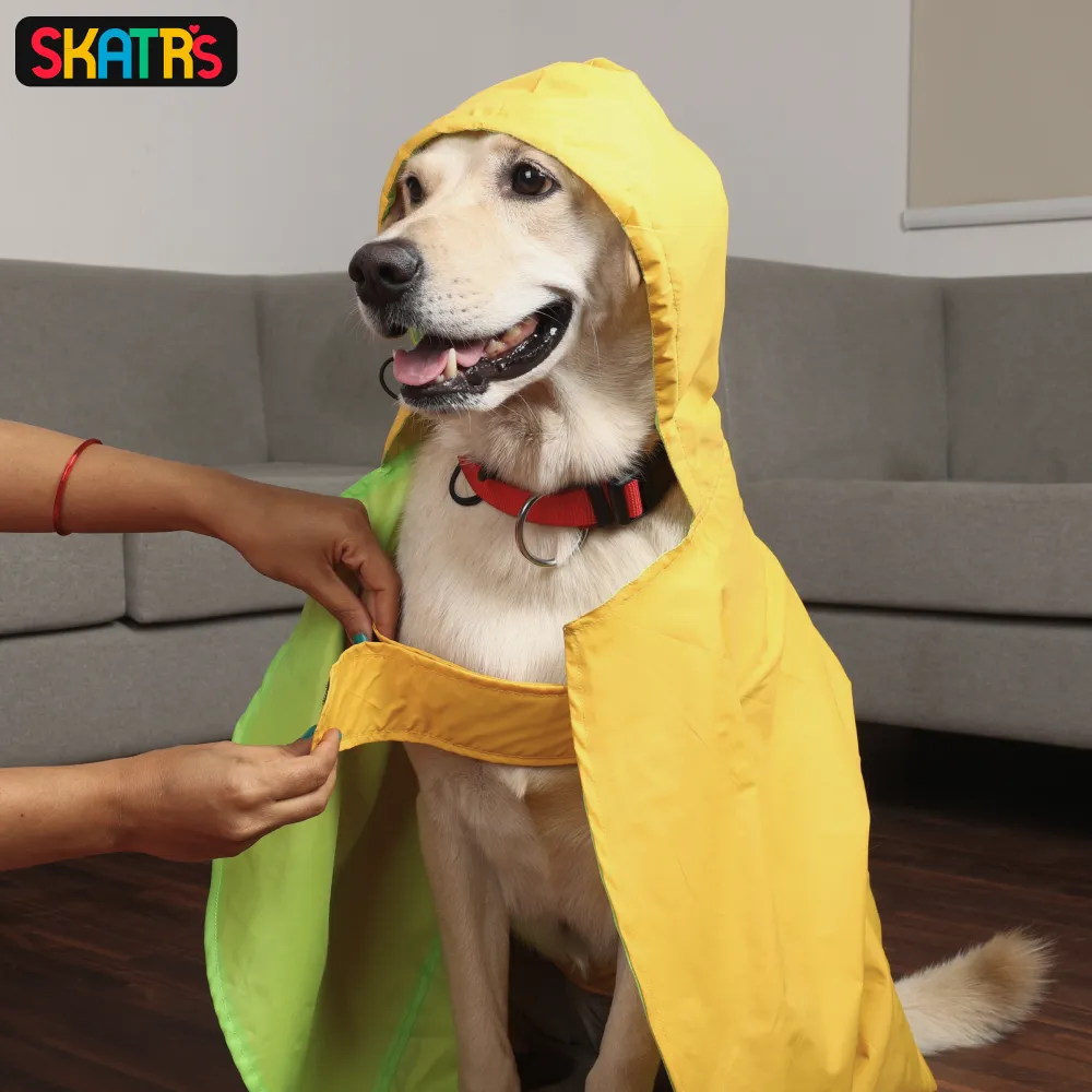 Skatrs Full Coverage Cape Style Raincoat for Dogs and Cats (Yellow)